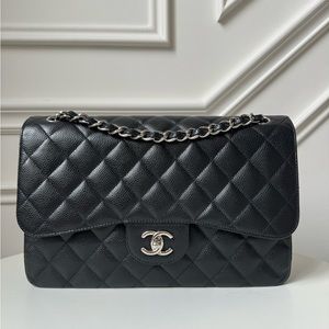 —SOLD— Jumbo classic Black Flap